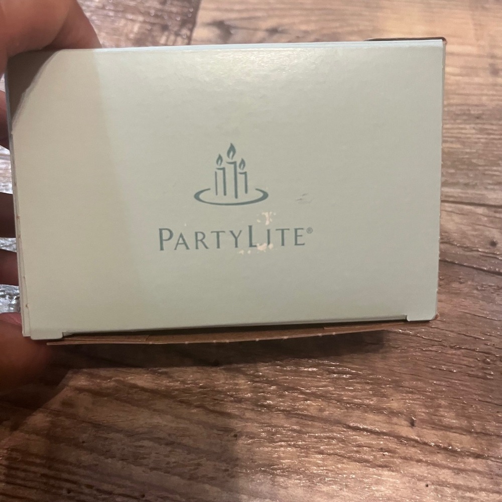 PartyLite Mojito Votive Candles 6 Pack Scented V06524 New - Picture 2 of 3